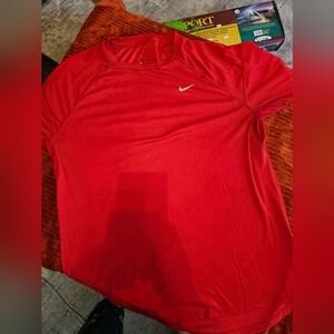 Nike Men's Vibrant Red Short Sleeve Tee